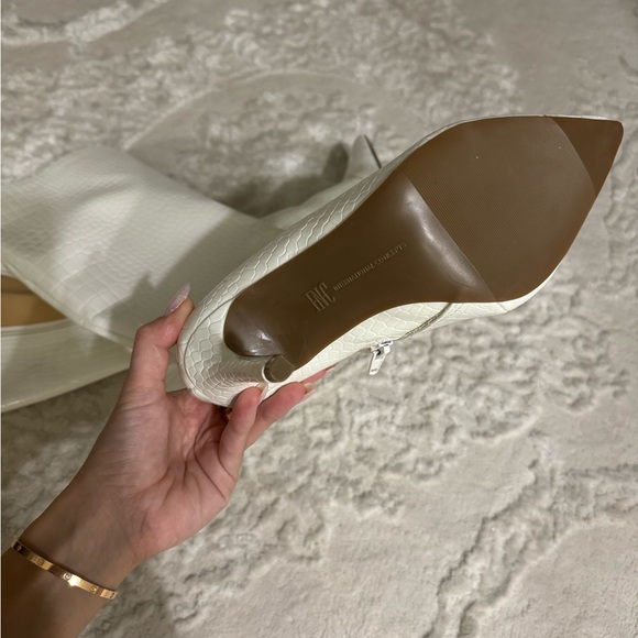 INC boots - Picture 2 of 4